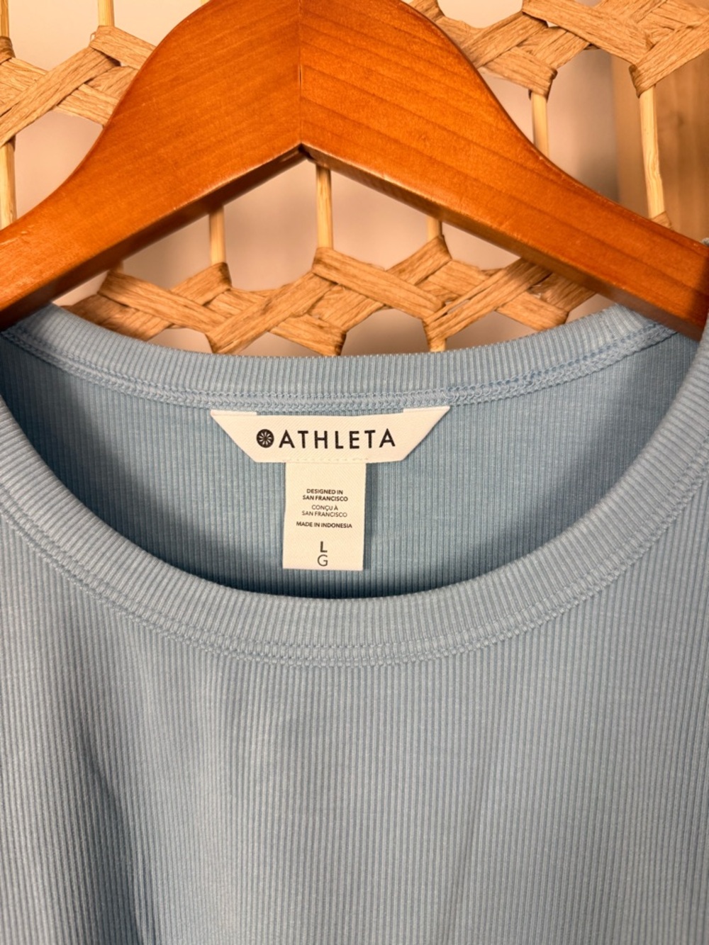 NWT Athleta Signature Rib Crop Tee Size Small Waterloo Blue - Picture 3 of 4